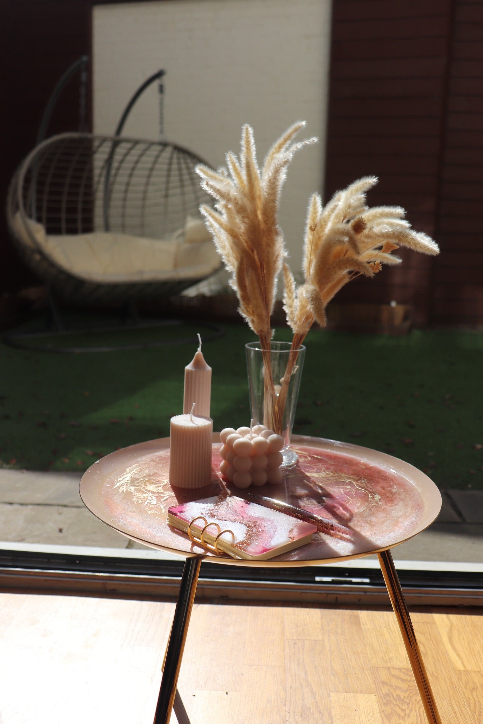 Resin Coffee side table in blush pink